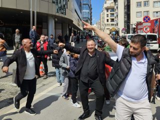 Mehmet-Aydemir-Roman-Havasiyla-Costu-12-320x240 Mehmet Aydemir Roman Havası Oynadı! Coşku Zirvede