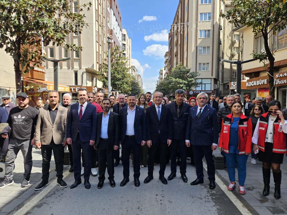 Mehmet-Aydemir-Roman-Havasiyla-Costu-15 Mehmet Aydemir Roman Havası Oynadı! Coşku Zirvede