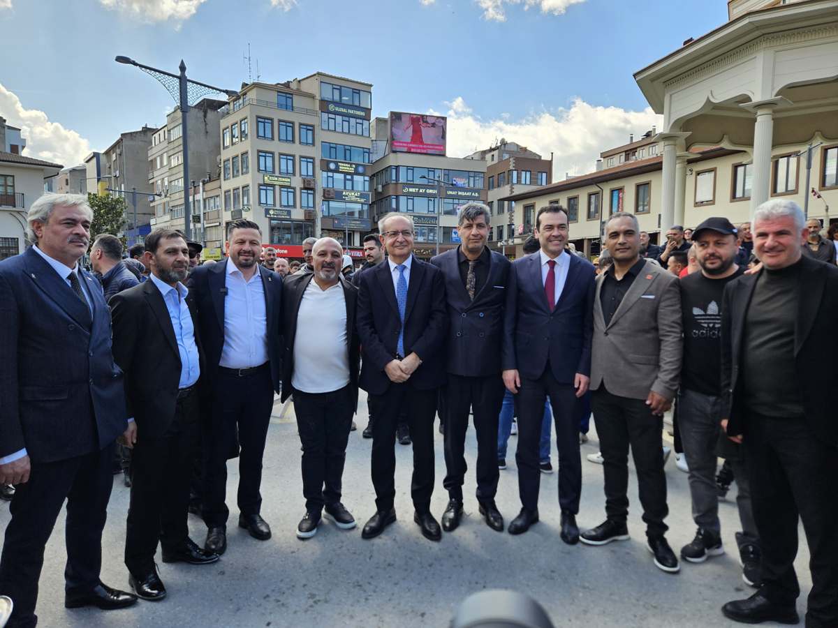 Mehmet-Aydemir-Roman-Havasiyla-Costu-2 Mehmet Aydemir Roman Havası Oynadı! Coşku Zirvede