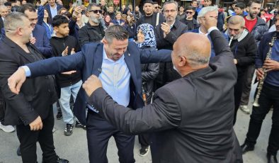 Mehmet Aydemir Roman Havası Oynadı! Coşku Zirvede