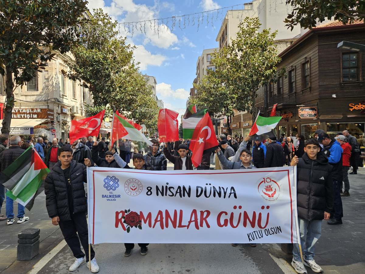 Mehmet-Aydemir-Roman-Havasiyla-Costu-9 Mehmet Aydemir Roman Havası Oynadı! Coşku Zirvede