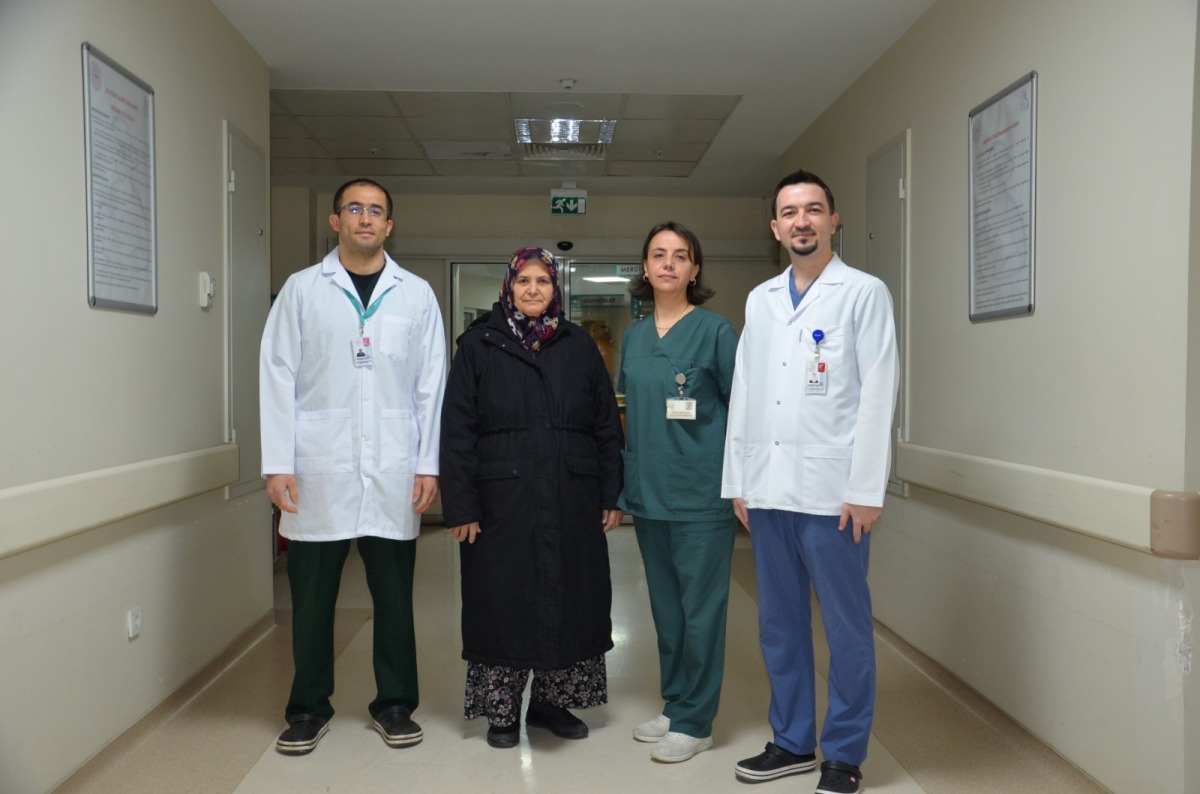 Vajinal-dogal-aciklik-endoskopik-cerrahisi-3 V-NOTES Ameliyatı: İzsiz Cerrahide Yeni Dönem