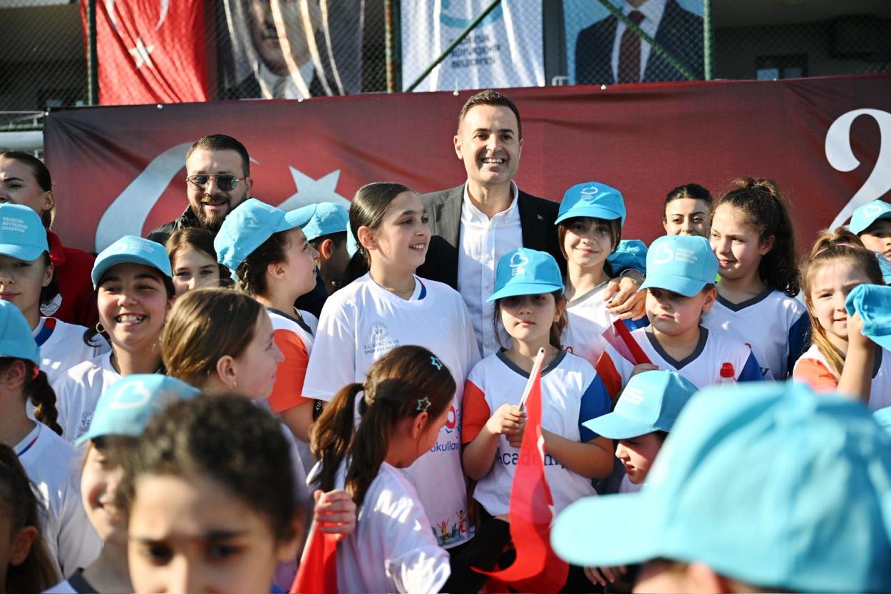 akin_23_nisan_bagimsizligimizin_birligimizin_ve_sarsilmaz_inancimizin_tum_dunyaya_ilanidir_18
