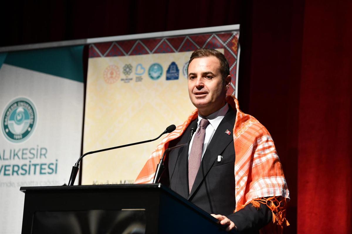 akin_balikesir_milli_birligin_ve_beraberligin_tam_merkezidir_2 Son Dakika: Akın, “Balıkesir, milli birliğin ve beraberliğin tam merkezidir”