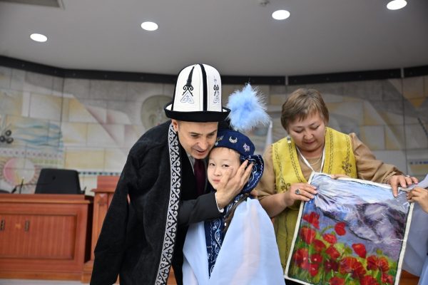 akin_dunya_cocuklarini_agirladi_20