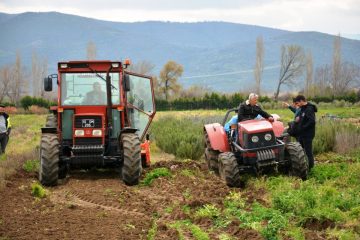 balikesir_buyuksehir_belediyesi_kursiyerlerini_donanimli_bir_egitimden_geciriyor_8_medium-360x240 Tıbbi Aromatik Bitkiler Kursu 80 Kişiyle Tamamlandı