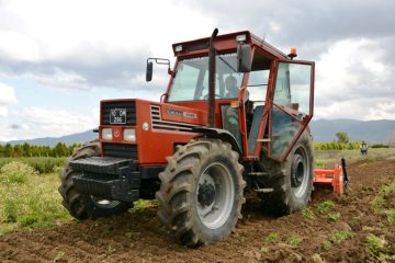 balikesir_buyuksehir_belediyesi_kursiyerlerini_donanimli_bir_egitimden_geciriyor_9_medium-360x240 Tıbbi Aromatik Bitkiler Kursu 80 Kişiyle Tamamlandı