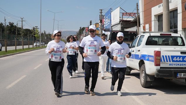 balikesirde_adimlar_otizm_farkindaligi_icin_atildi_5-635x358 Balıkesir'de Adımlar Bu Kez "Farklılıklar" İçin Atıldı