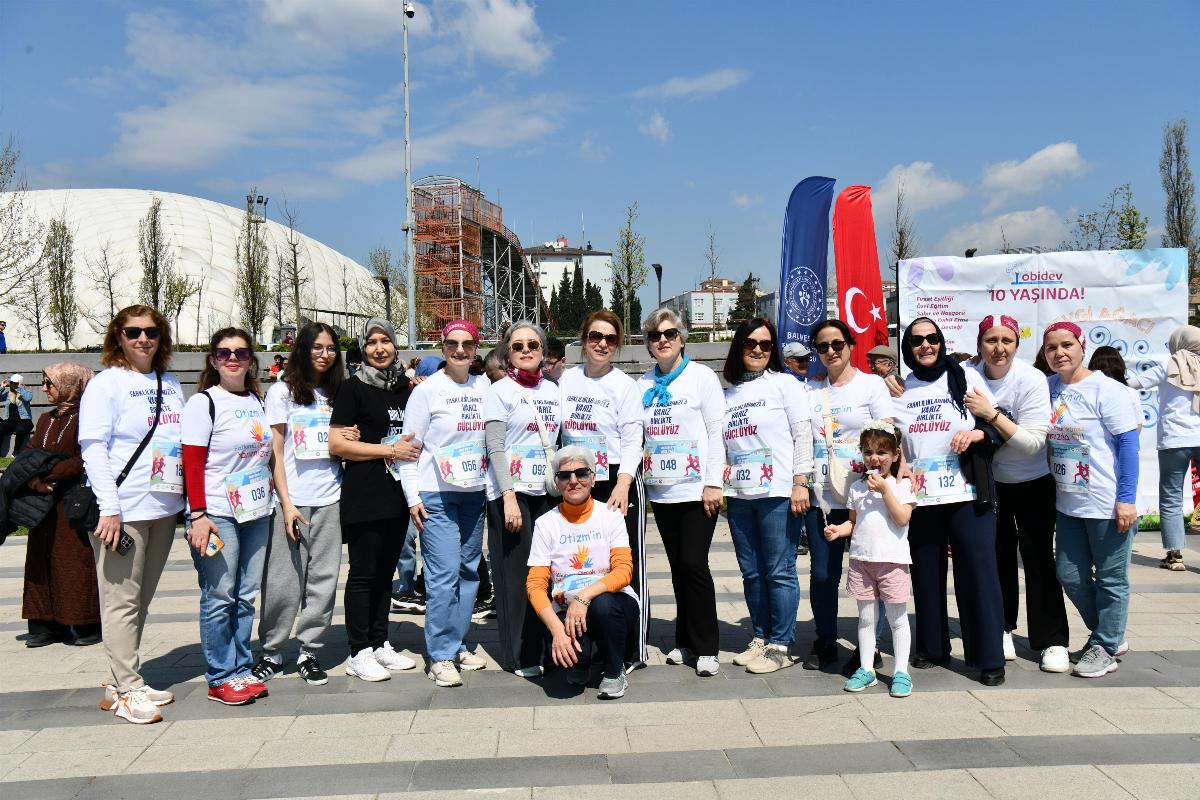 balikesirde_adimlar_otizm_farkindaligi_icin_atildi_7 Balıkesir'de Adımlar Bu Kez "Farklılıklar" İçin Atıldı