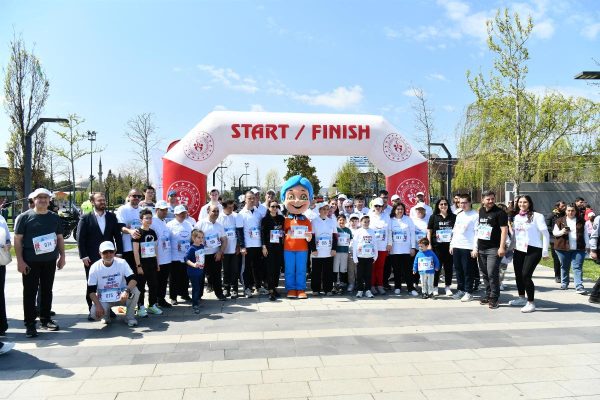 balikesirde_adimlar_otizm_farkindaligi_icin_atildi_8-600x400 Balıkesir'de Adımlar Bu Kez "Farklılıklar" İçin Atıldı