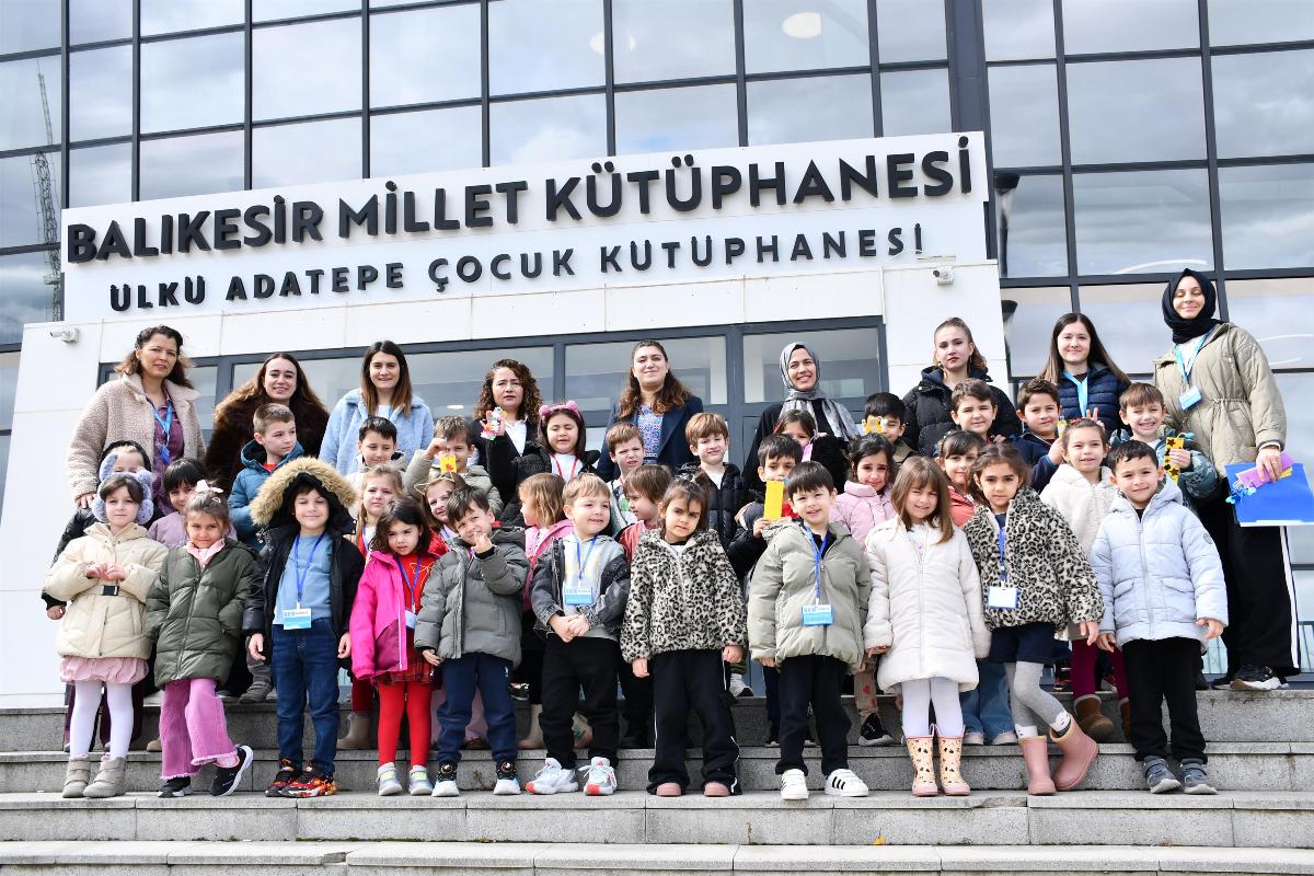 buyuksehirin_kutuphane_haftasi_etkinliklerine_yogun_ilgi_9 Kütüphane Haftası etkinliklerine Balıkesir’de yoğun ilgi