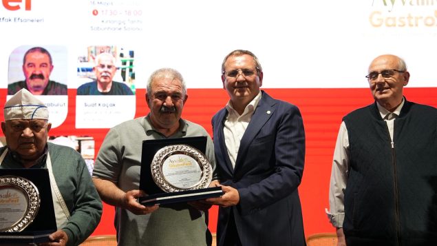 08 Mustafa Karabulut ve Başkan Mesut Ergin